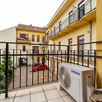 Appartement Center Premium With Private Garage Parking *