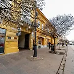 Center Premium With Private Garage Parking Košice